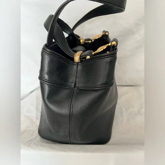 Authentic Vintage Gianni Versace blk leather bag with gold hardware - Picture 5 of 11